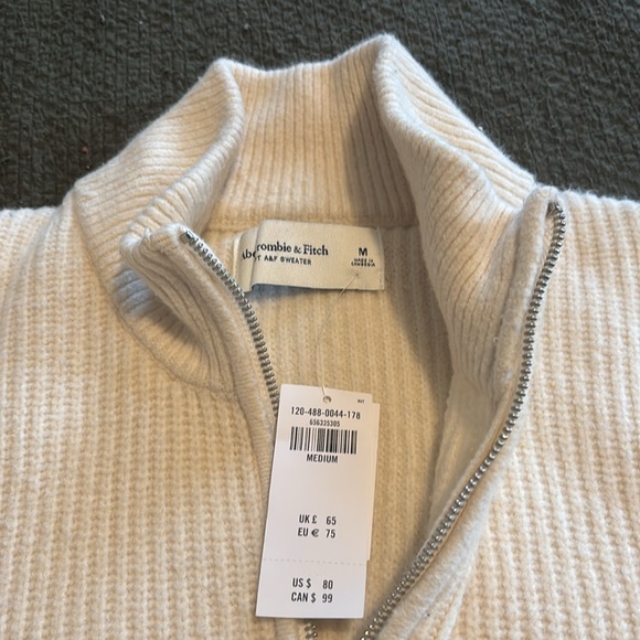 Abercrombie Quarter-Zip Sweater NWT - Picture 2 of 3